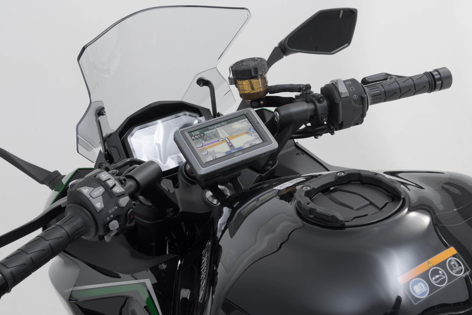 Držiak GPS SW-Motech na riadidlá, čierny. Kawasaki Z1000sx, Ninja 1000sx, 1100sx/se.