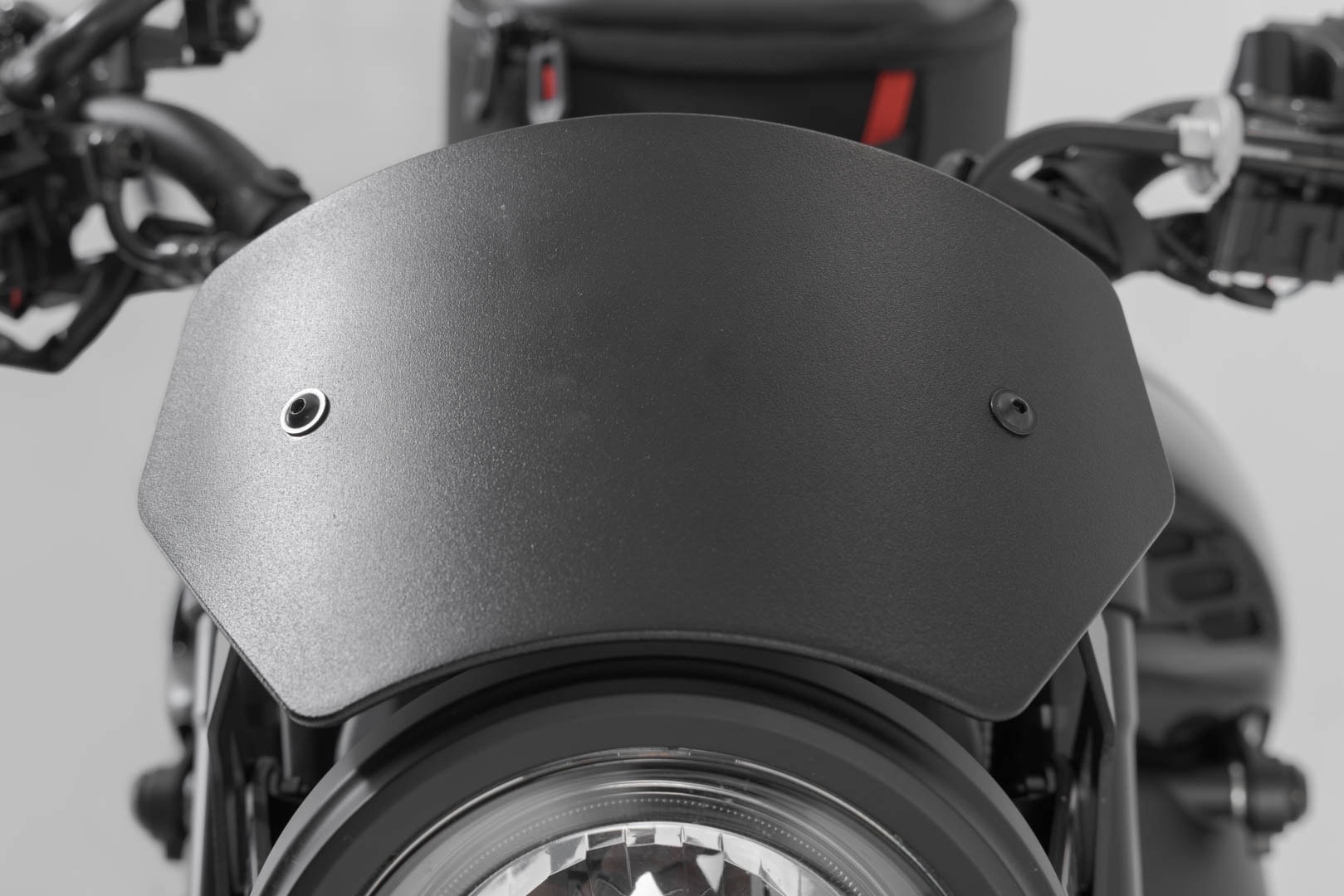 Čelný štít SW-Motech, čierny. Yamaha XSR900 (21–24).