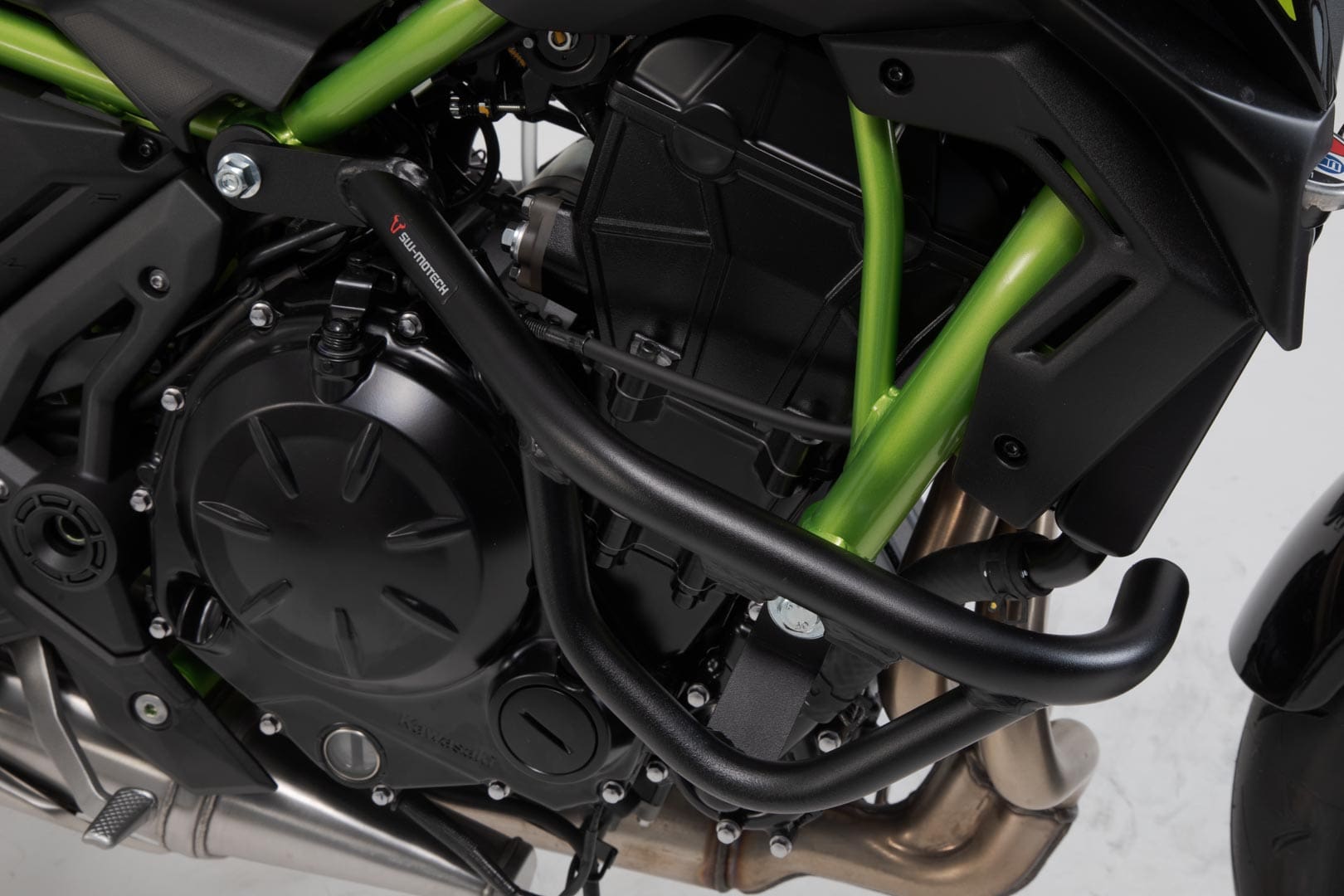 SW-Motech Crash BAR, čierna. Kawasaki Z650 / Z650rs / Z650 S.