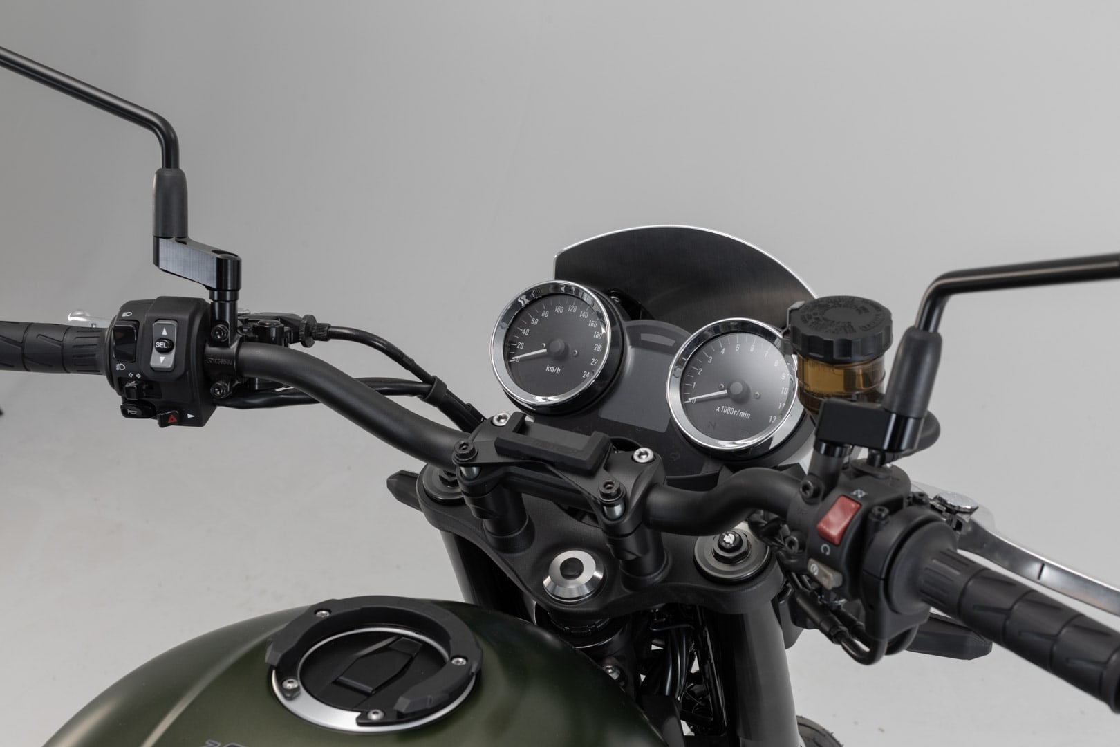 SW-Motech GPS Mount FOR Cockpit Black. Kawasaki Z900rs/ Cafe / SE (17-).