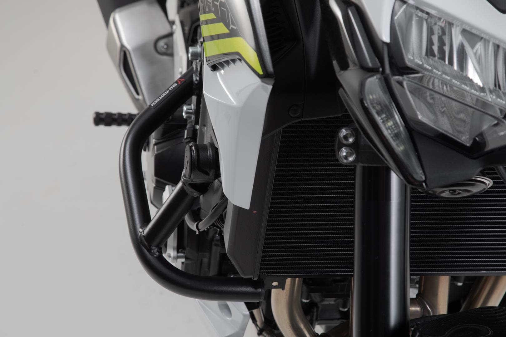 SW-Motech Crash BAR, čierna. Kawasaki Z900 (od roku 2016).