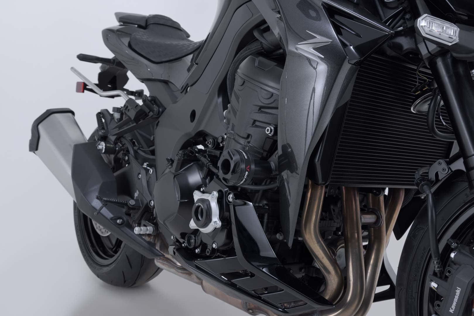 SW-Motech Frame Slider KIT Black. Kawasaki Z900 Models (16-), Z1100 (25-).