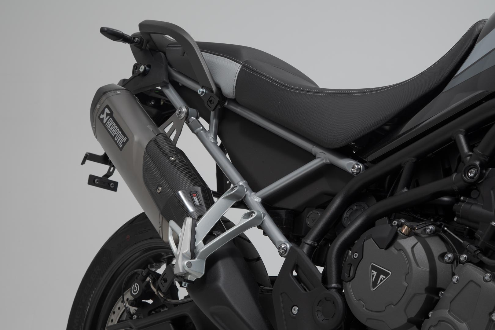 SW-Motech Akrapovic Slip ON Exhaust System Silver. Triumph Tiger 900 Modelle (19-23).