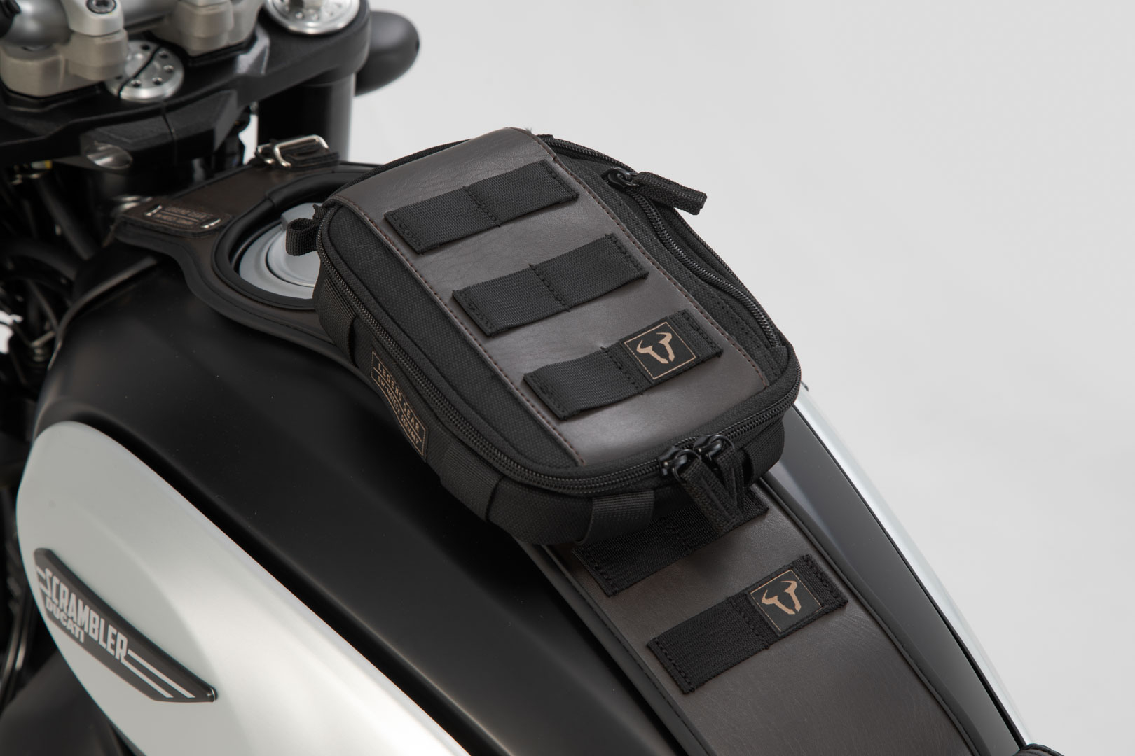 Držiak SW-Motech T-lock s adaptérom Molle.