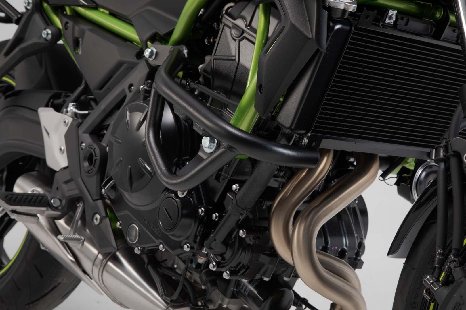 SW-Motech Crash BAR, čierna. Kawasaki Z650 / Z650rs / Z650 S.