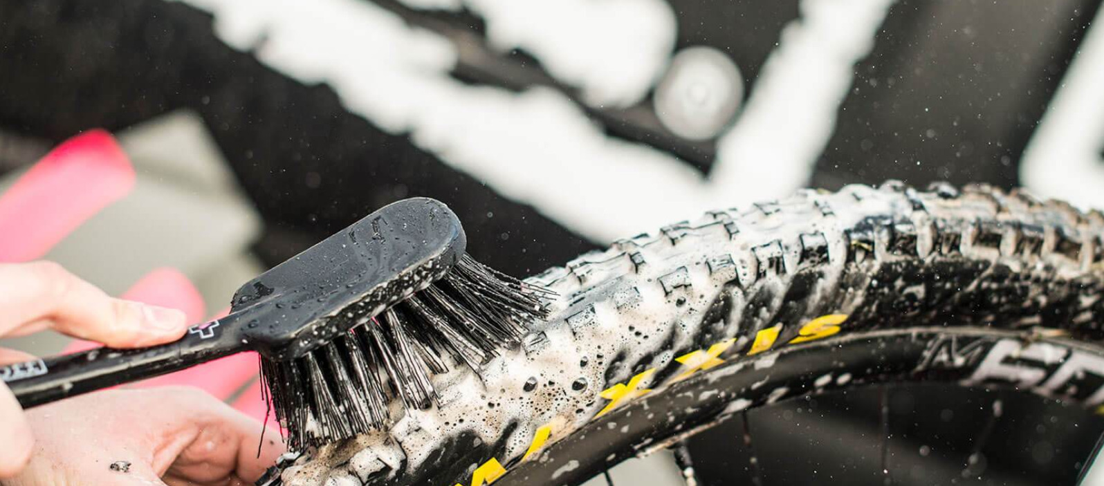 Muc-Off Tyre & Cassette Brush