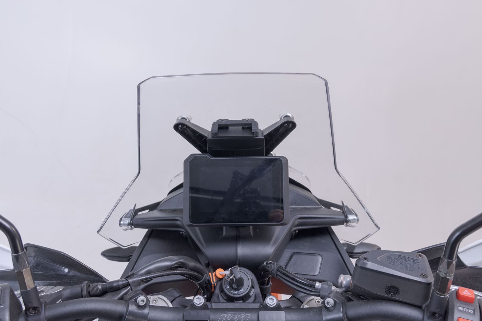 Držiak GPS SW-Motech pre kokpit, čierny. KTM 890 ADV (22-).
