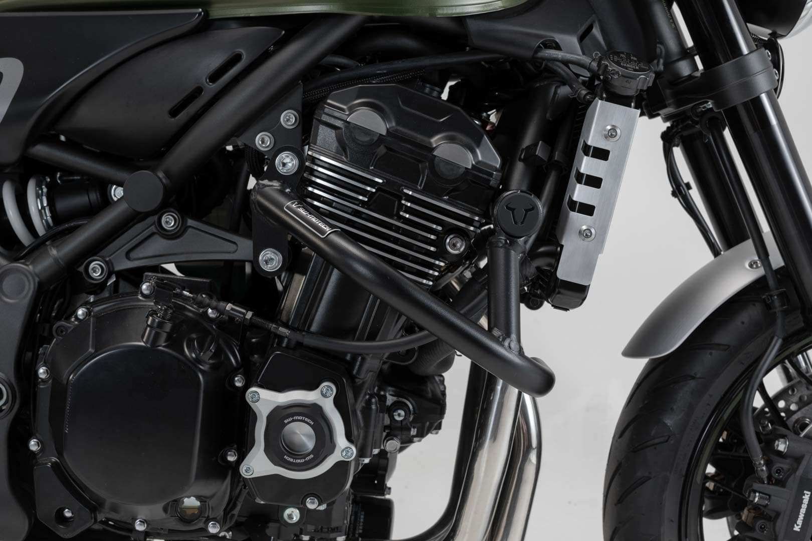 SW-Motech Crash BAR, čierna. Kawasaki Z900rs/ SE / Cafe (17-).