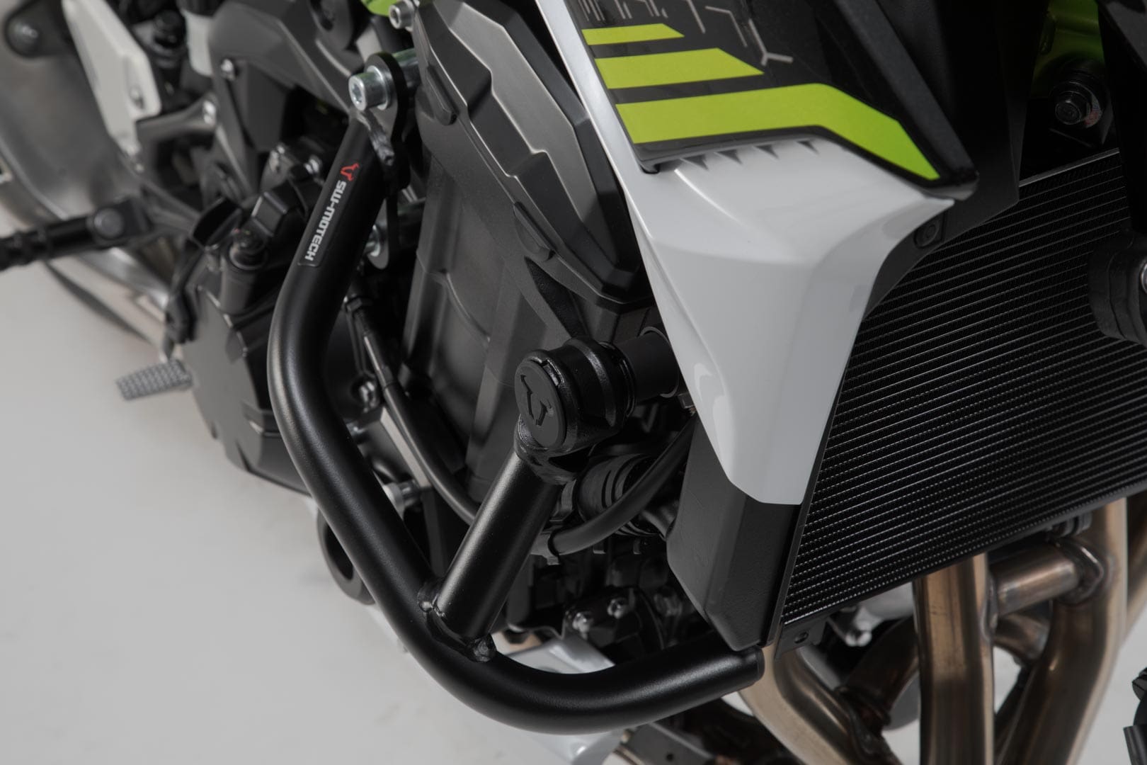 SW-Motech Crash BAR, čierna. Kawasaki Z900 (od roku 2016).