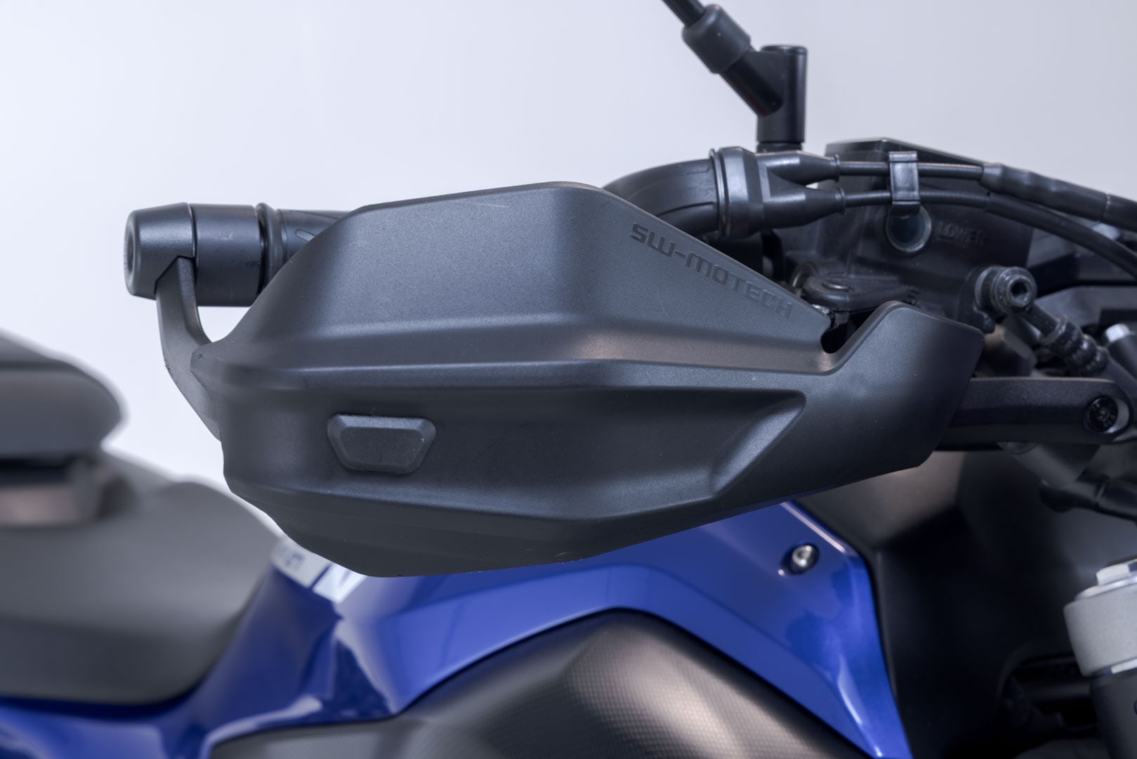 SW-Motech Adventure Handguard KIT Black. Yamaha Mt-07 (14-20).