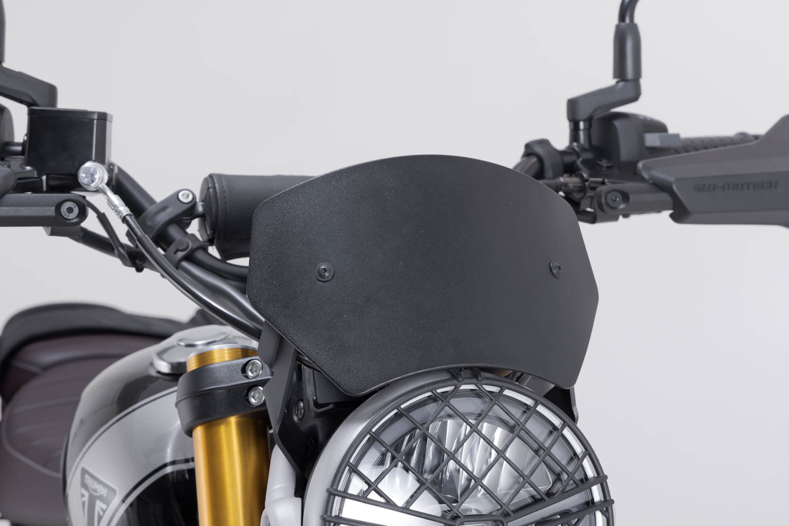 Čelný štít SW-Motech, čierny. Triumph Scrambler 400 X (23-).