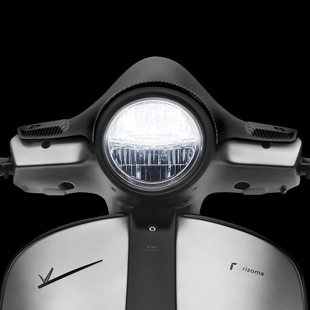 Headlight fairing