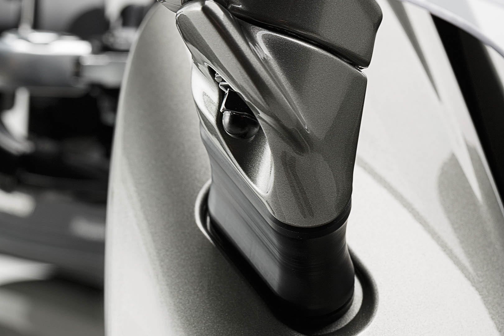 SW-Motech Mirror Extension Profile. Black. Yamaha Fjr1300 (06-).