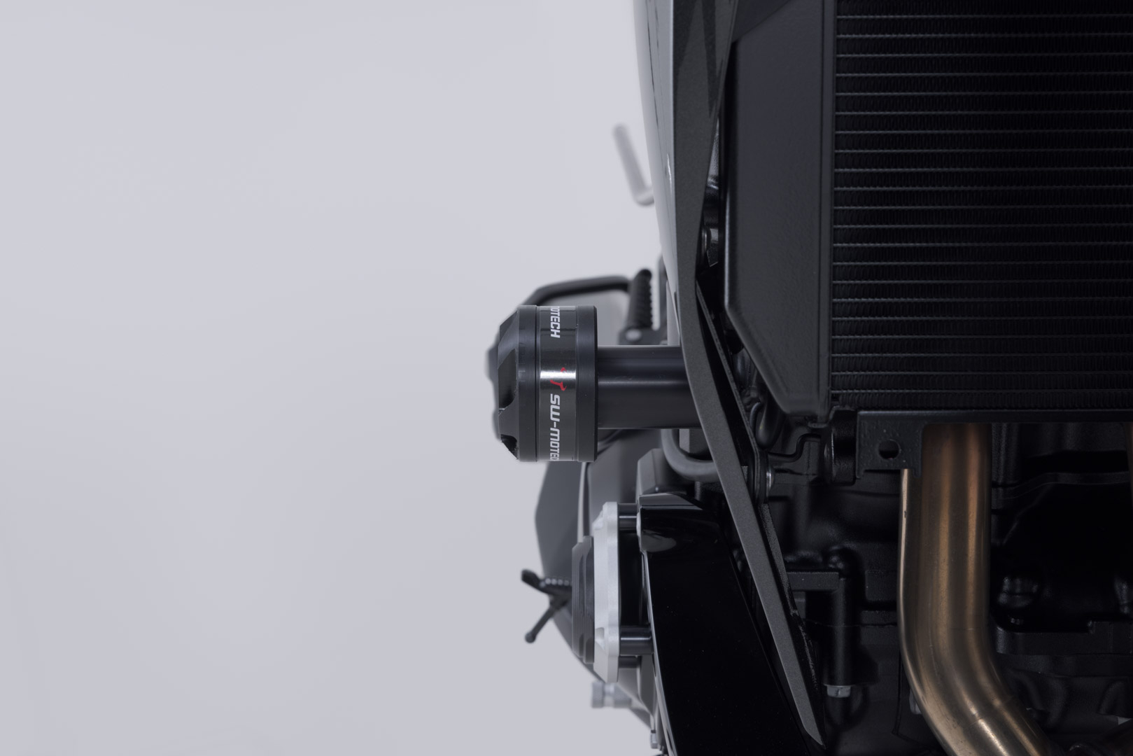 SW-Motech Frame Slider KIT Black. Kawasaki Z900 Models (16-), Z1100 (25-).