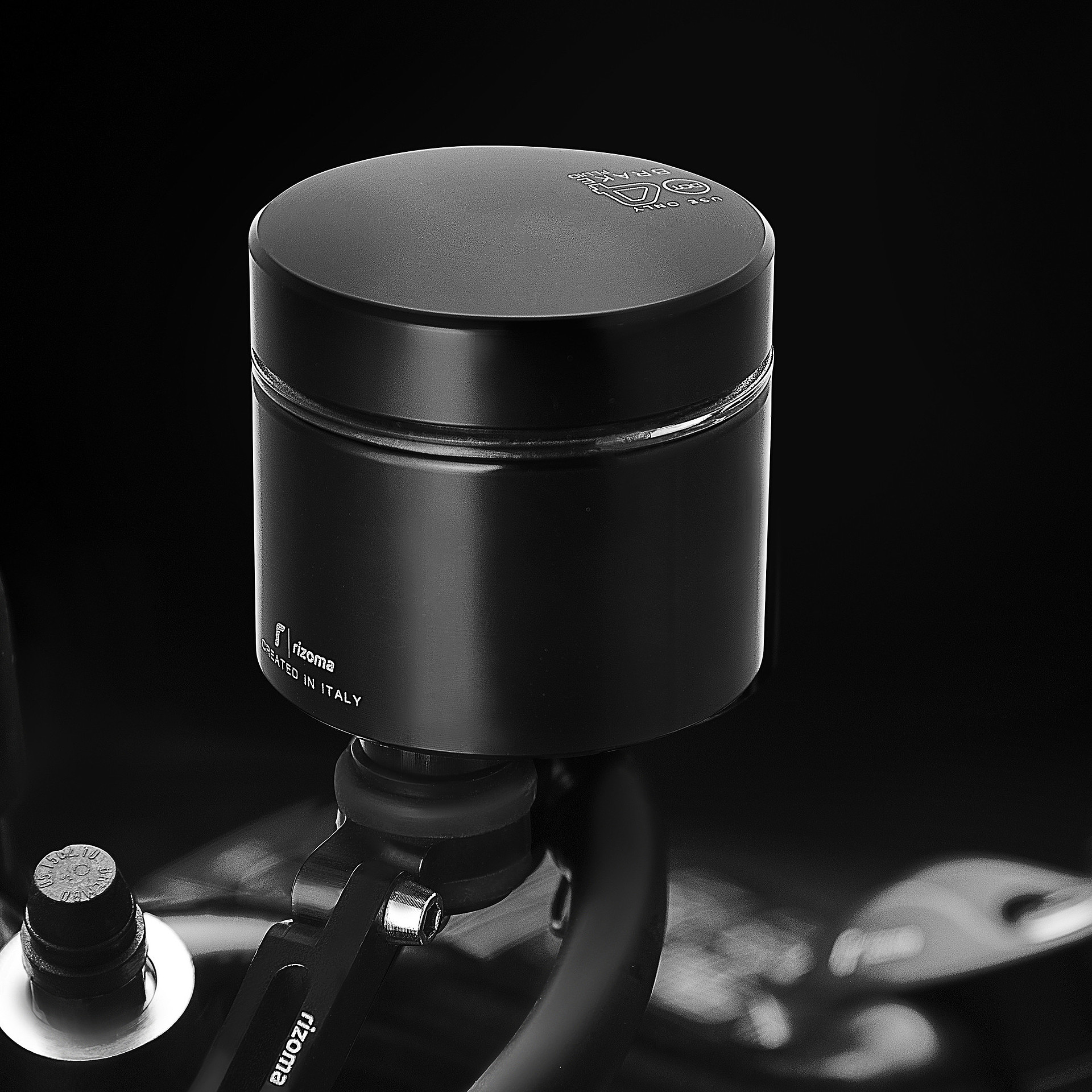 Front brake fluid reservoir