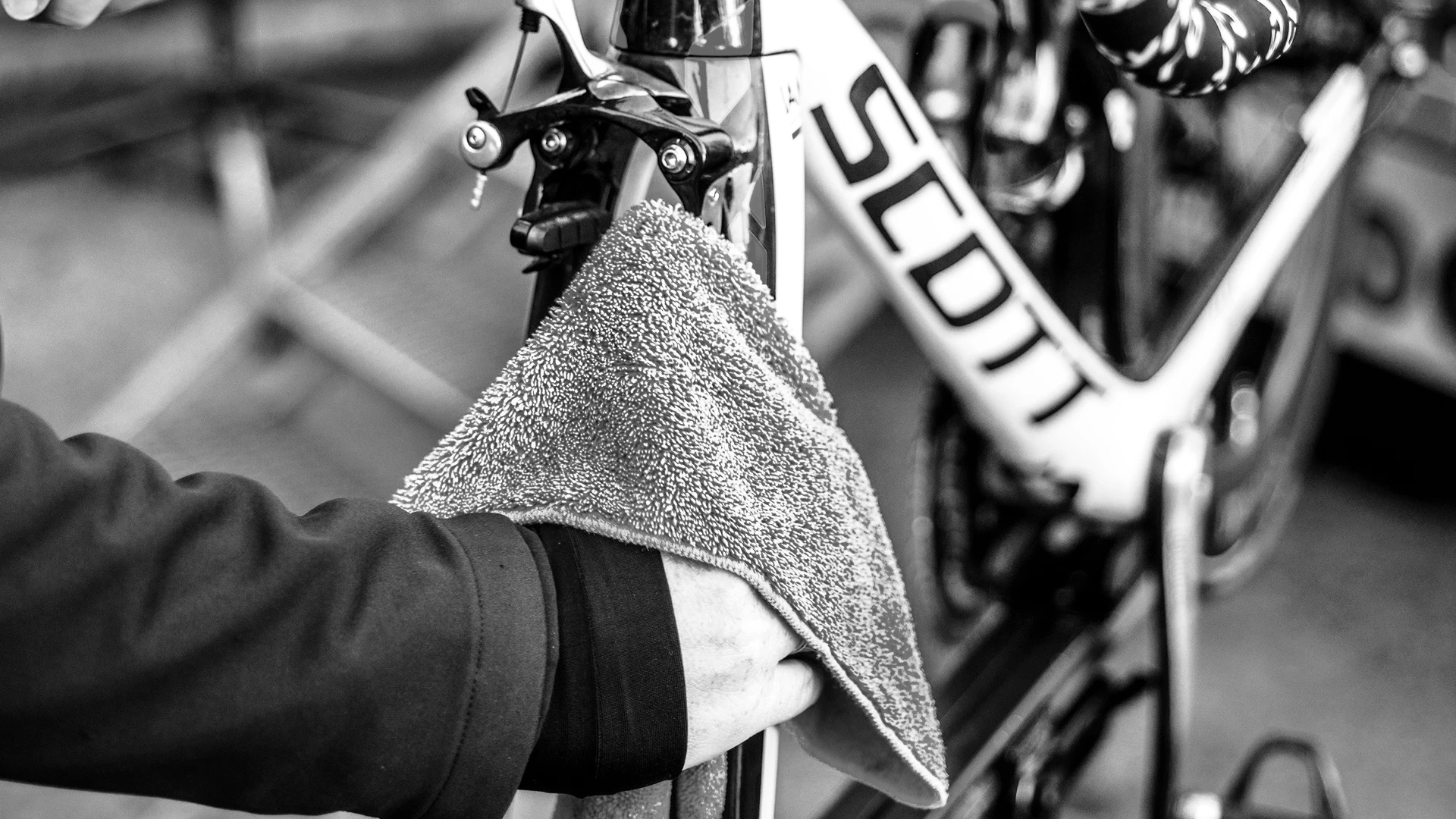 Muc-Off Premium Microfibre Polishing Cloth