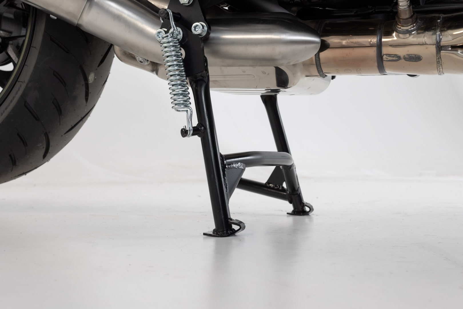 SW-Motech Centerstand Black. Kawasaki Z900rs/ SE / Cafe (17-).