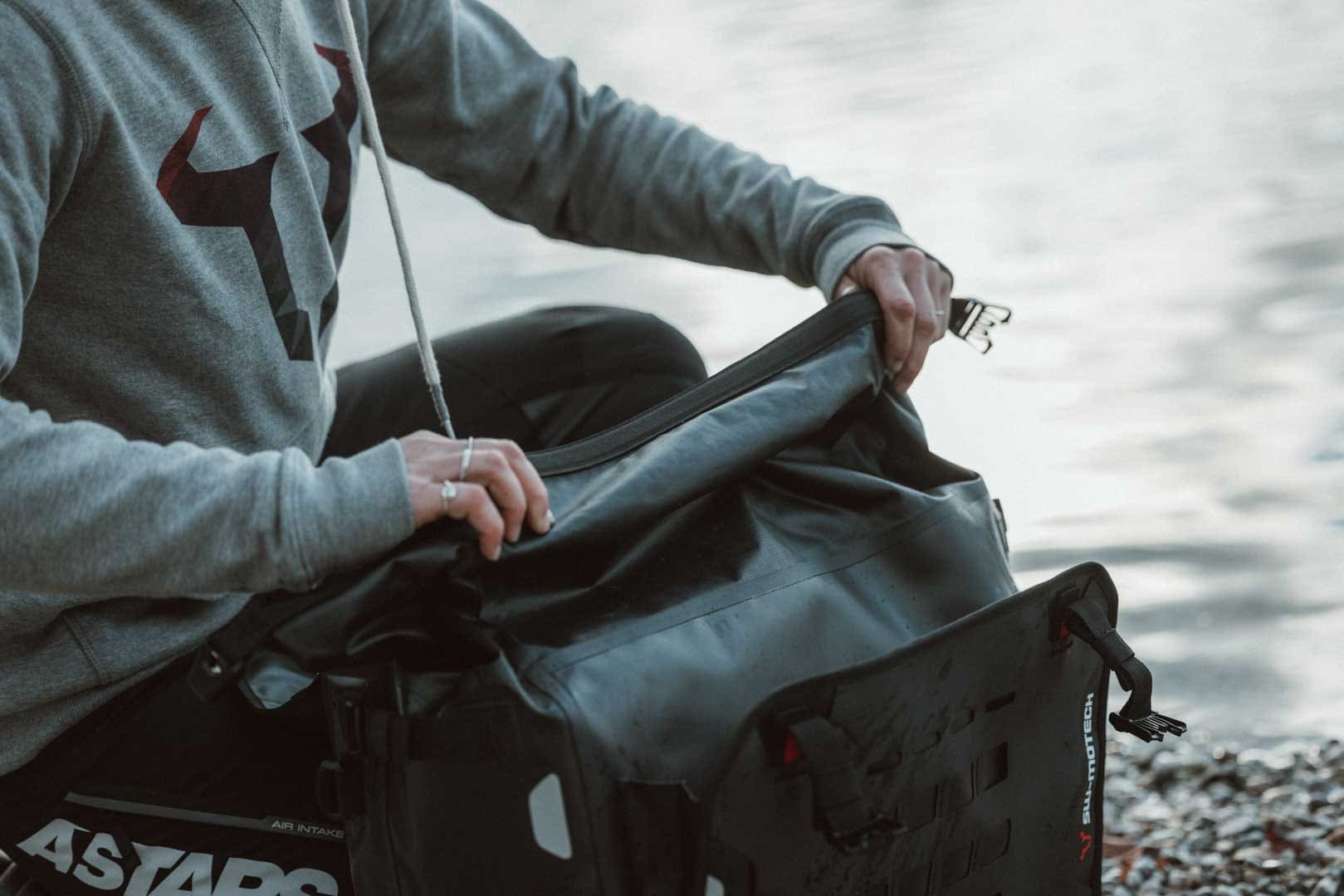 Systém batožinových vreciek SW-Motech Sysbag WP L/l, model pre USA: Ducati Desertx (22-) / Rally (23-).