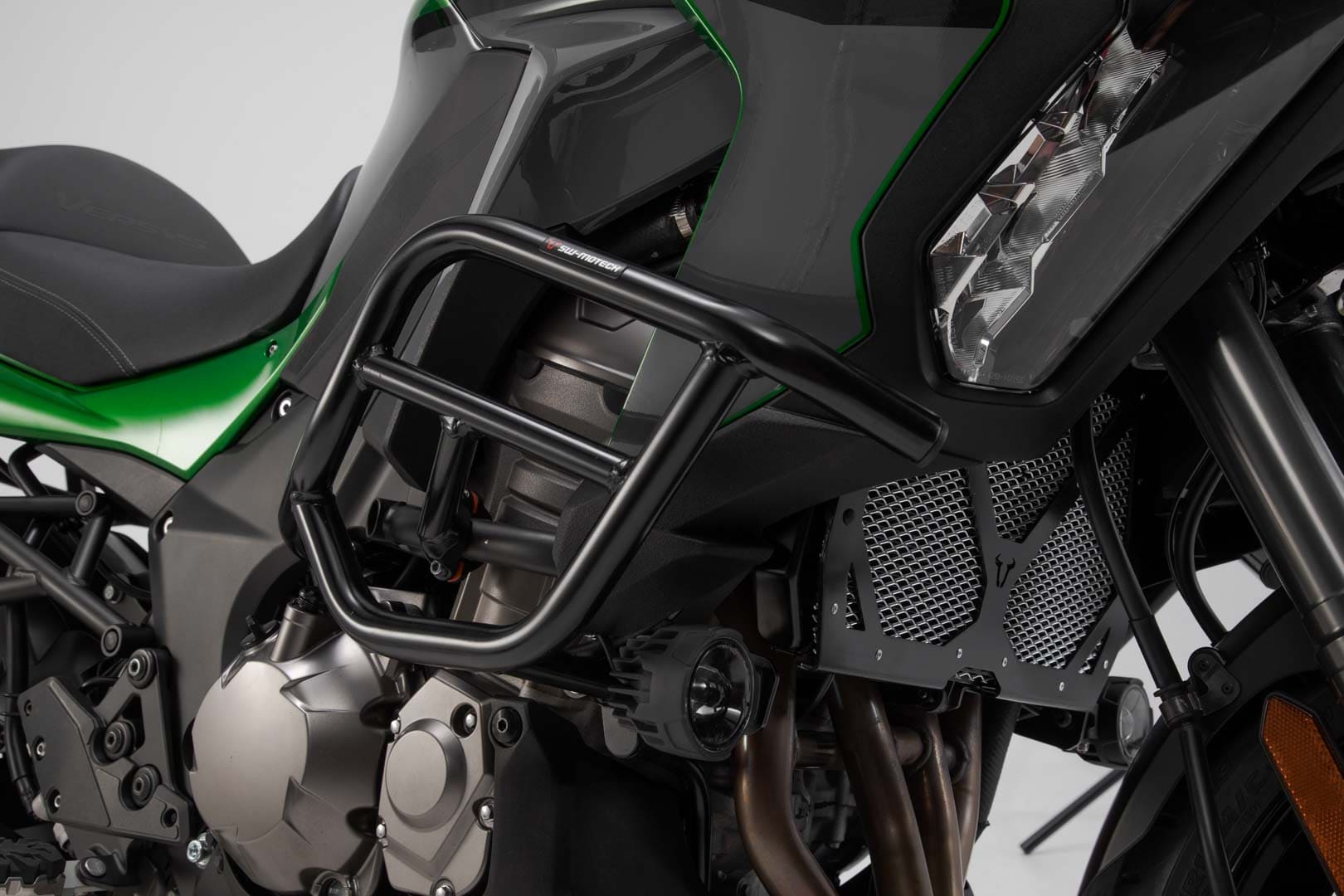 SW-Motech Crash BAR, čierna. Kawasaki Versys 1000 (18-) / 1100 (24-).