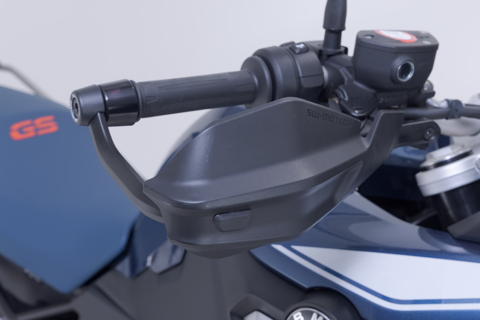 SW-Motech Adventure Handguard KIT Black. BMW F 850 GS (17-).