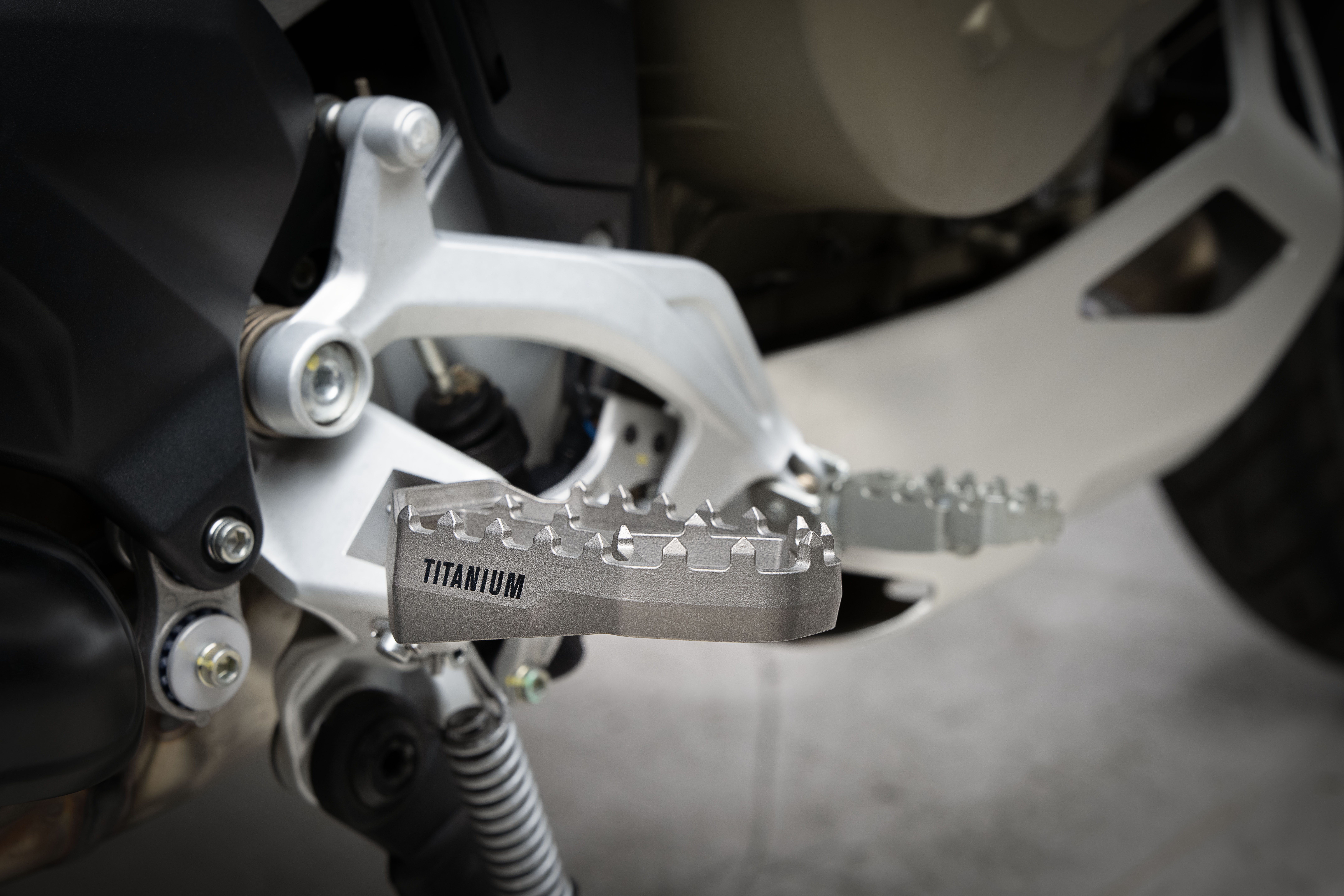 Akrapovic Adventure Footpeg Set (Titanium) – Ducati Multistrada V2 / S / Multistrada V4 / S / RS / RALLY