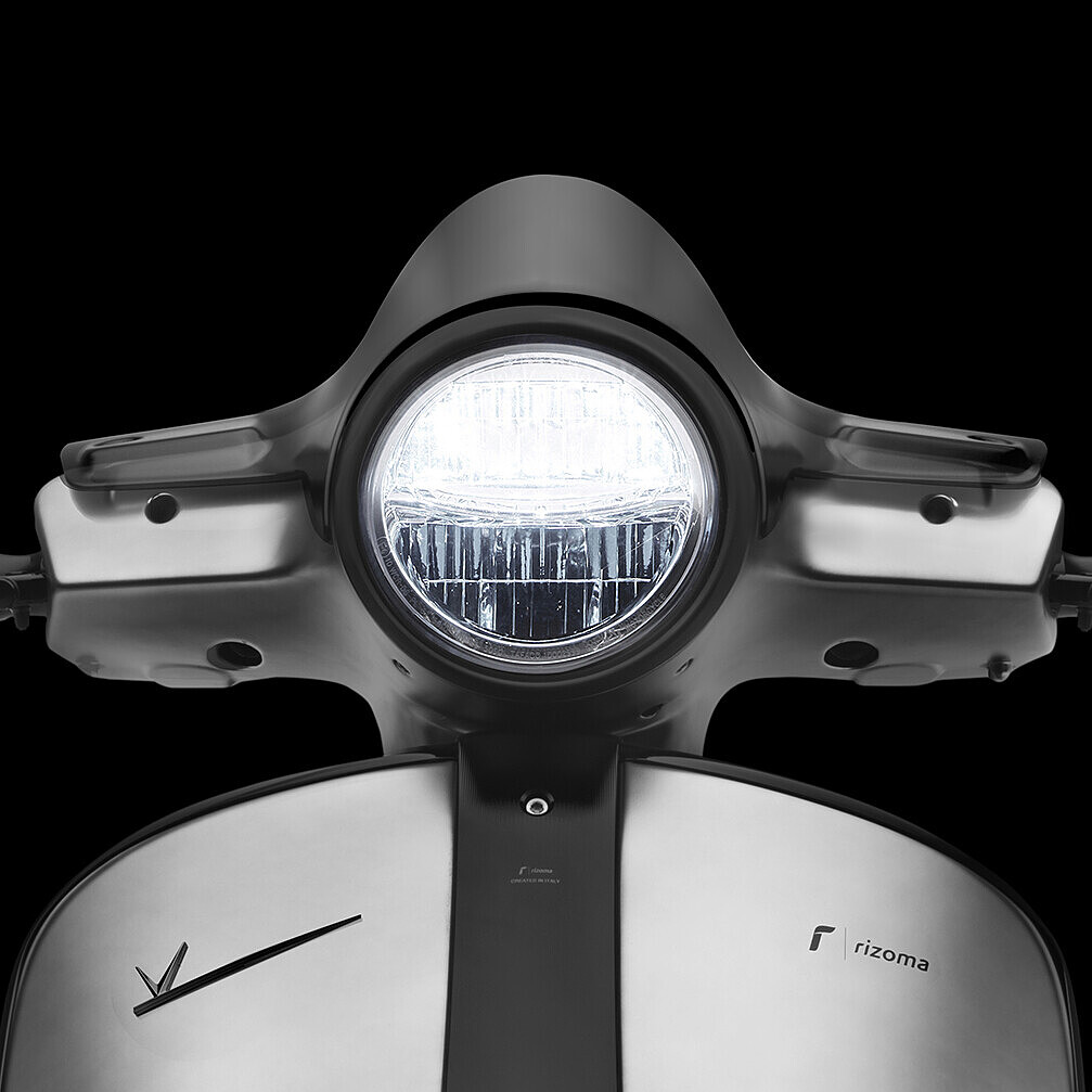 Headlight fairing