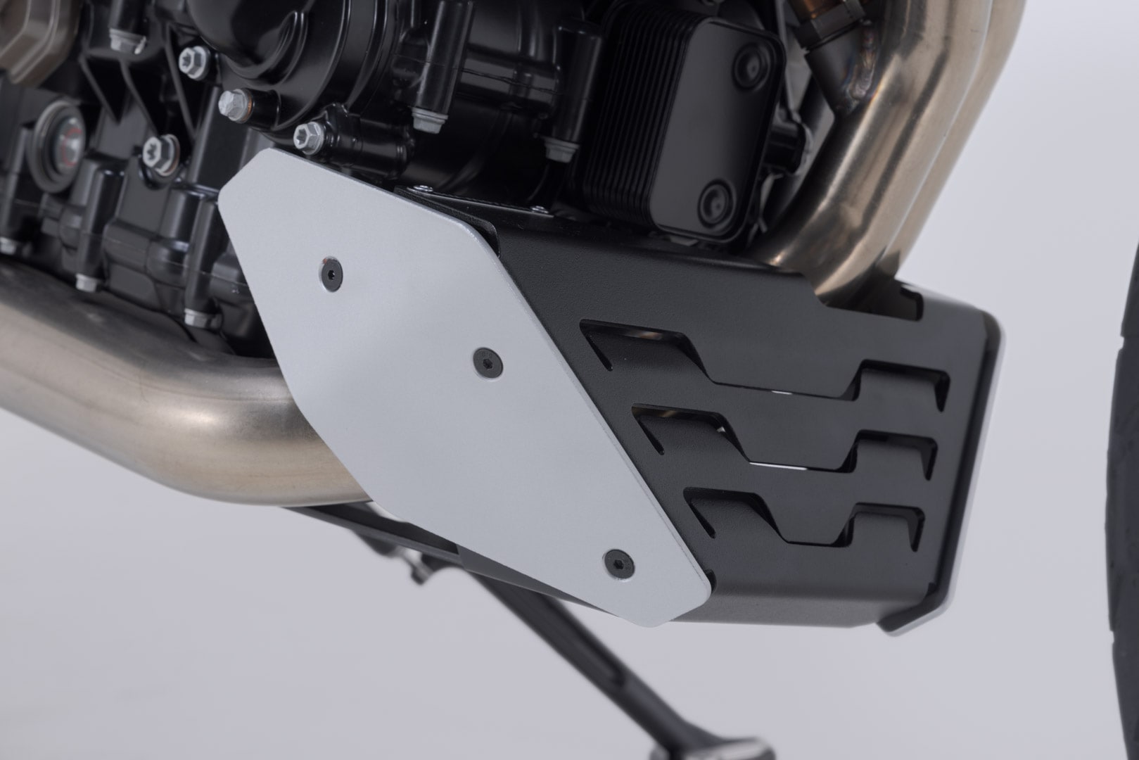 SW-Motech Front Spoiler Black/silver. Husqvarna Svart-/vitpilen 801.