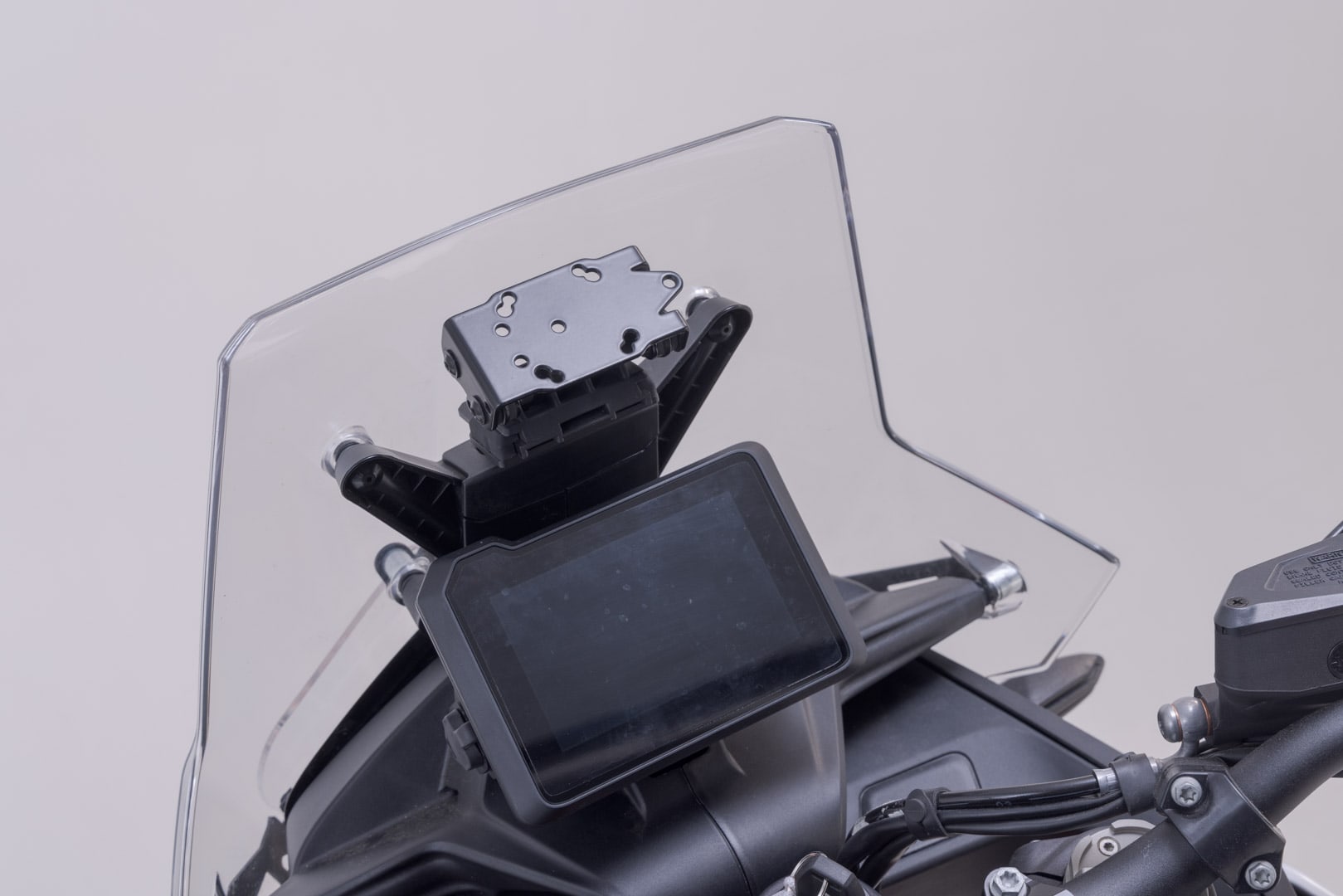 Držiak GPS SW-Motech pre kokpit, čierny. KTM 890 ADV (22-).