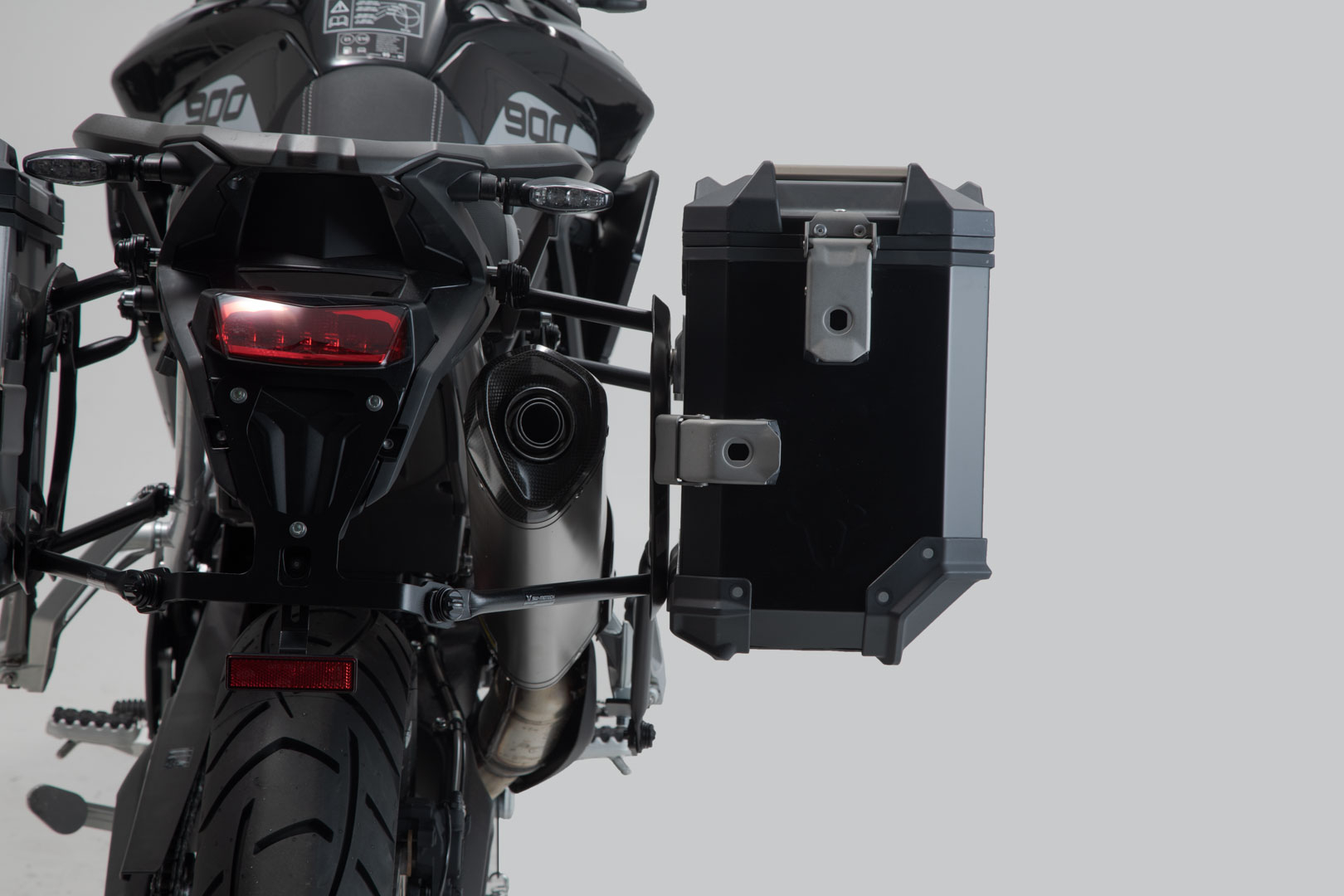 SW-Motech Akrapovic Slip ON Exhaust System Silver. Triumph Tiger 900 Modelle (19-23).