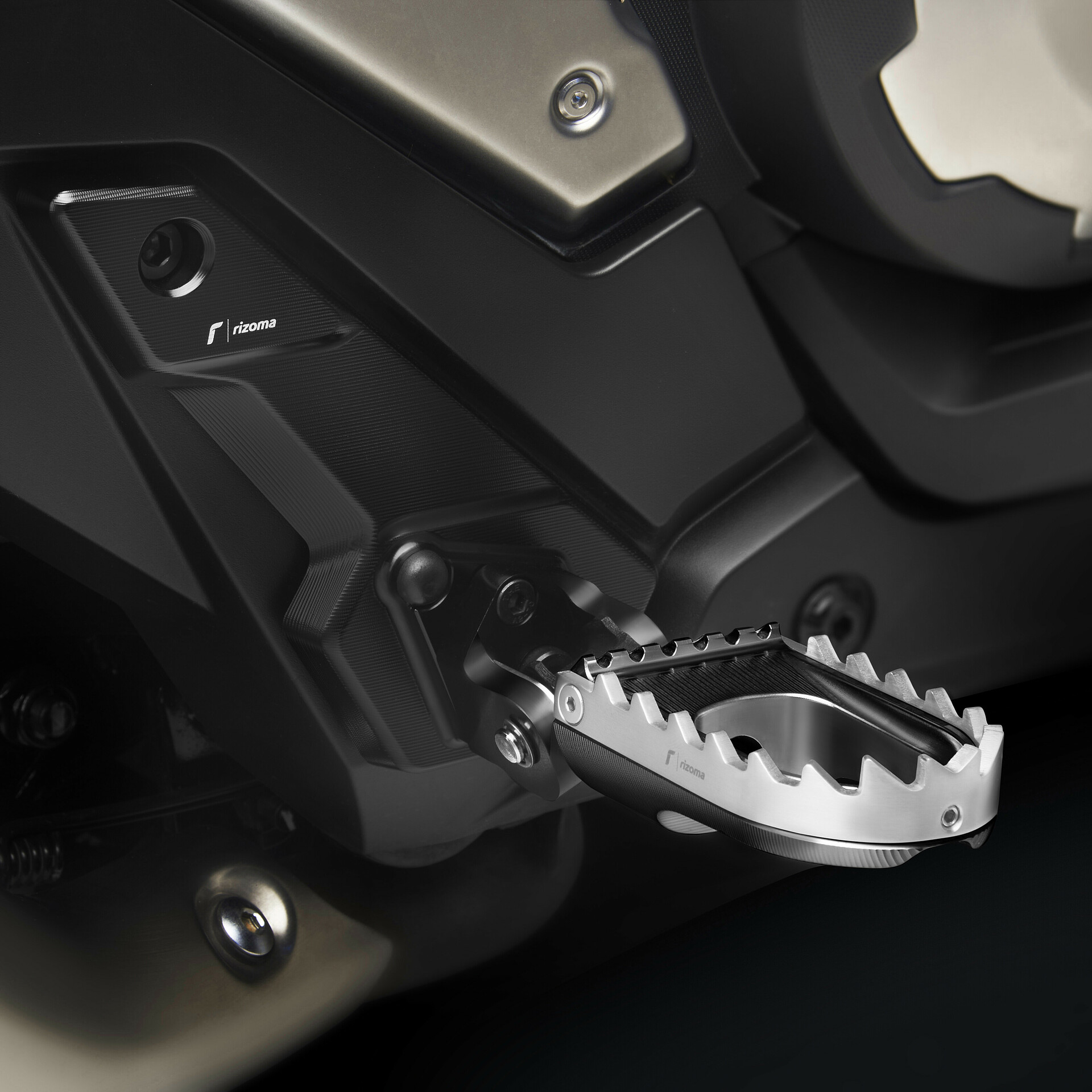 Escape pegs