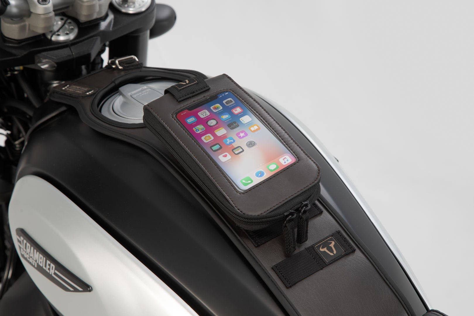 Držiak SW-Motech T-lock s adaptérom Molle.