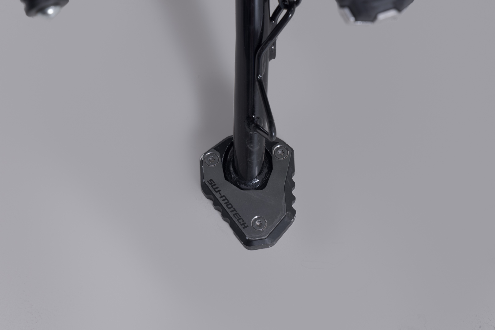 SW-Motech Extension FOR Side Stand Foot Black/silver. Kawasaki Kle500 / Kle500 SE (26-).